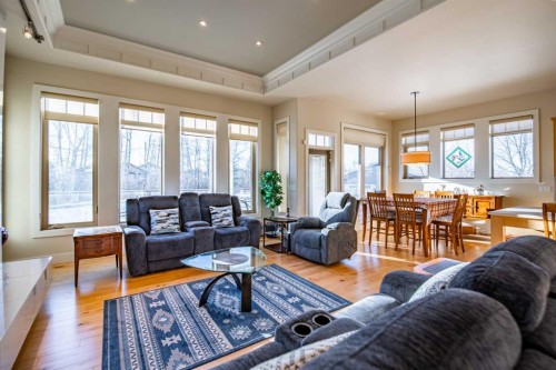 92 Fieldstone Way, Sylvan Lake, AB - Indoor Photo Showing Living Room