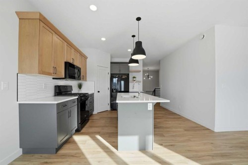9 Aztec Street, Blackfalds, AB - Indoor Photo Showing Kitchen