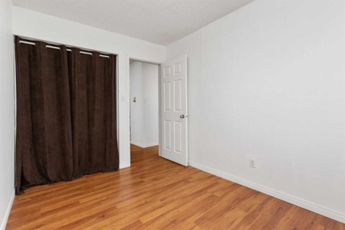 306-114 Mount Pleasant Drive, Camrose, AB - Indoor Photo Showing Other Room