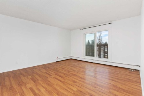 306-114 Mount Pleasant Drive, Camrose, AB - Indoor Photo Showing Other Room