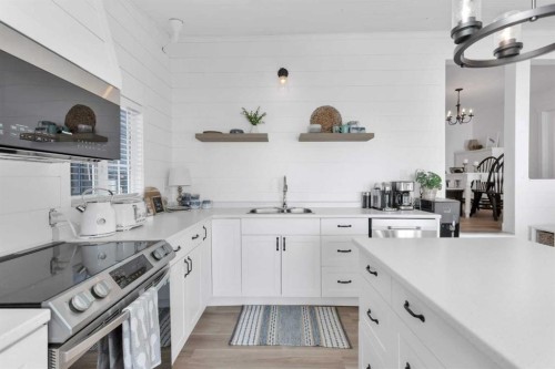 79 Birchcliff Road, Birchcliff, AB - Indoor Photo Showing Other Room