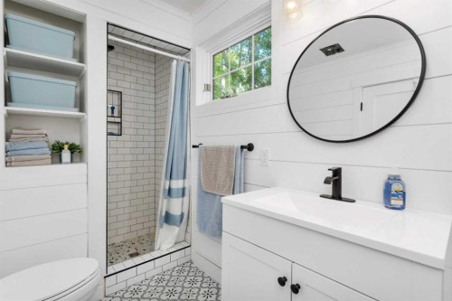 79 Birchcliff Road, Birchcliff, AB - Indoor Photo Showing Bathroom