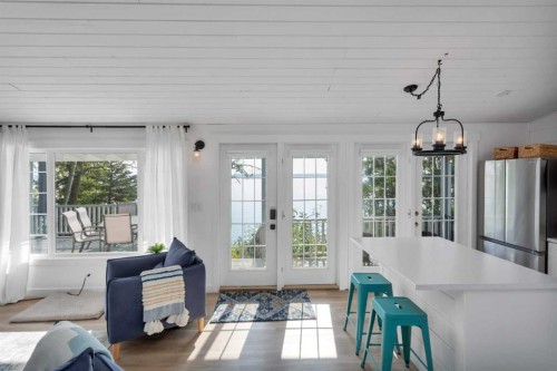 79 Birchcliff Road, Birchcliff, AB - Indoor