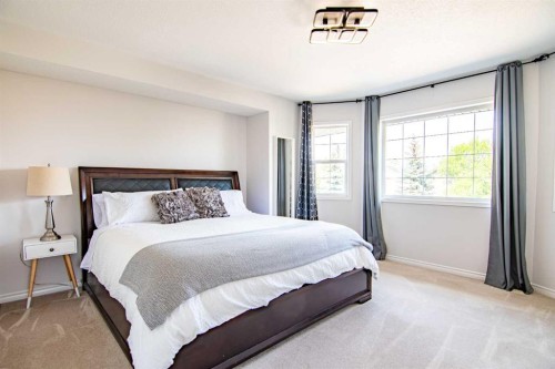 5008 41 Street, Sylvan Lake, AB - Indoor Photo Showing Bedroom