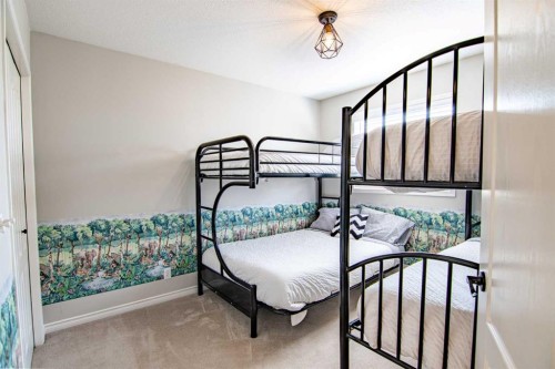 5008 41 Street, Sylvan Lake, AB - Indoor Photo Showing Bedroom