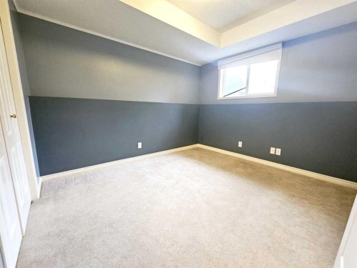 5008 41 Street, Sylvan Lake, AB - Indoor Photo Showing Other Room