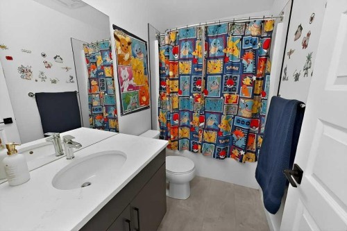 1170 Pacific Circle West, Lethbridge, AB - Indoor Photo Showing Bathroom