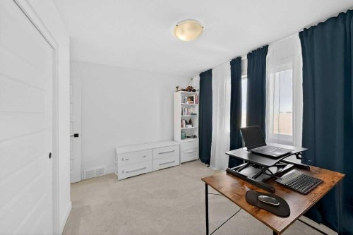 1170 Pacific Circle West, Lethbridge, AB - Indoor