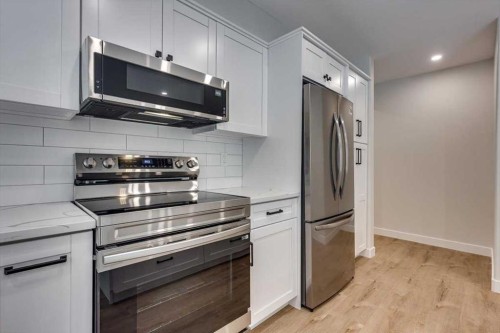 5302 42 Avenue, Red Deer, AB - Indoor Photo Showing Kitchen