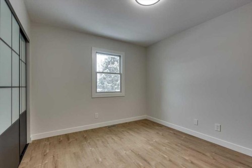 5302 42 Avenue, Red Deer, AB - Indoor Photo Showing Other Room