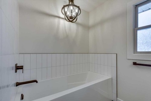 5302 42 Avenue, Red Deer, AB - Indoor Photo Showing Bathroom