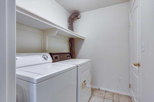 5302 42 Avenue, Red Deer, AB - Indoor Photo Showing Laundry Room