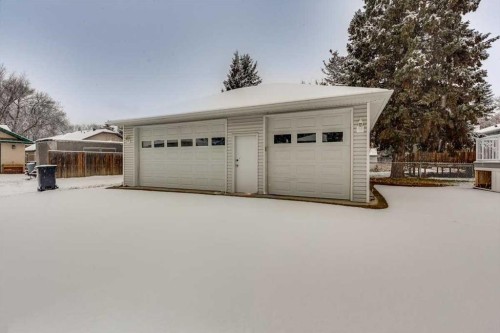 5302 42 Avenue, Red Deer, AB - Outdoor