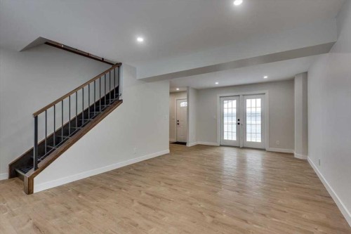 5302 42 Avenue, Red Deer, AB - Indoor Photo Showing Other Room