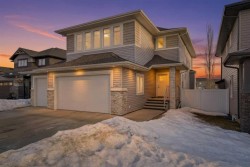 19 Vernon Close  Red Deer, AB T4R 0N3