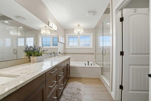 19 Vernon Close, Red Deer, AB - Indoor Photo Showing Bathroom