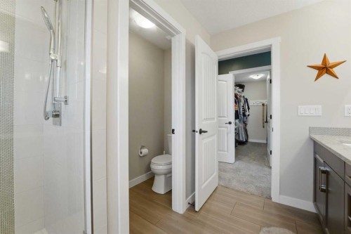 19 Vernon Close, Red Deer, AB - Indoor Photo Showing Bathroom