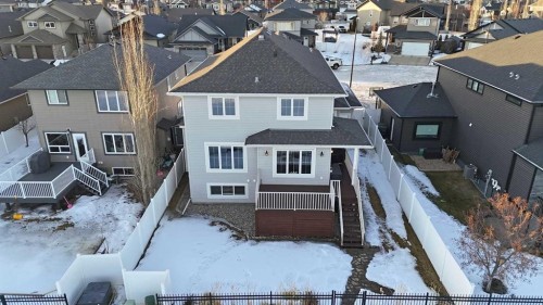 19 Vernon Close, Red Deer, AB - Outdoor With Facade