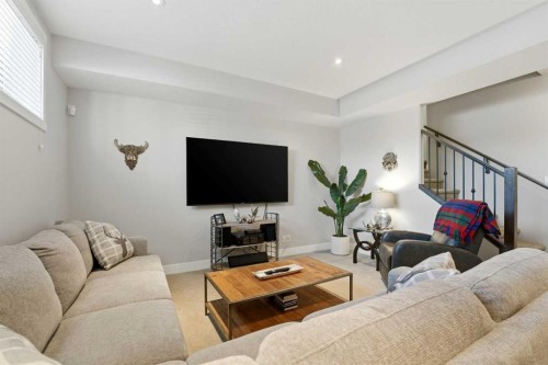 19 Vernon Close, Red Deer, AB - Indoor Photo Showing Living Room