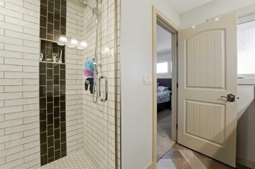 9 Sheep Close, Lacombe, AB - Indoor Photo Showing Bathroom