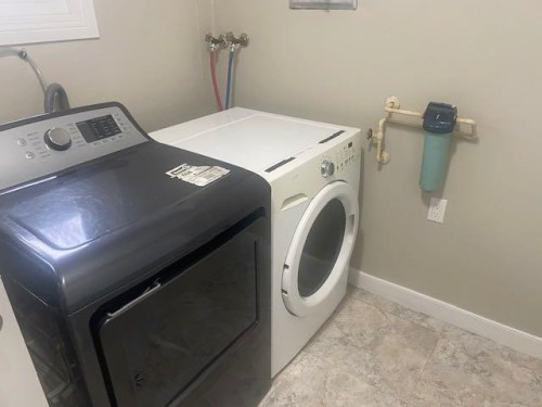 202 James Street, Bittern Lake, AB - Indoor Photo Showing Laundry Room