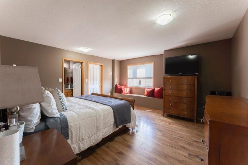 14 Riviera Drive, Lacombe, AB - Indoor Photo Showing Bedroom