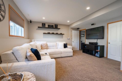 14 Riviera Drive, Lacombe, AB - Indoor