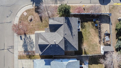 14 Riviera Drive, Lacombe, AB - Outdoor