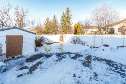 13 Dillon Close, Red Deer, AB - Outdoor