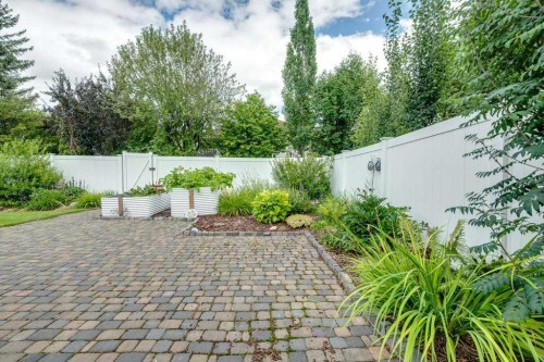 13 Dillon Close, Red Deer, AB - Outdoor