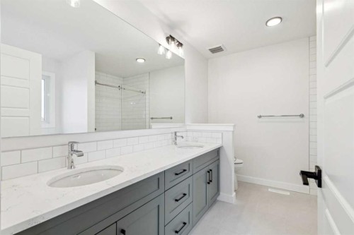 199 Sora Terrace Se, Calgary, AB - Indoor Photo Showing Bathroom