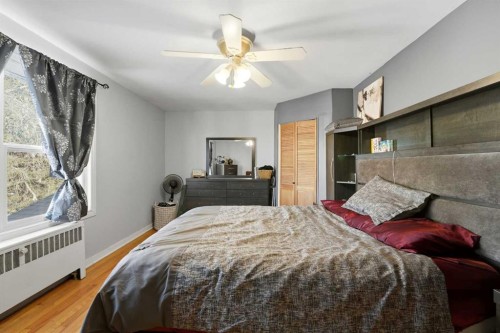 30 Poplar Crescent, Springbrook, AB - Indoor Photo Showing Bedroom