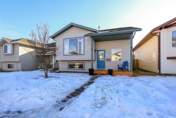51 Ives Crescent  Red Deer, AB T4R 3G9