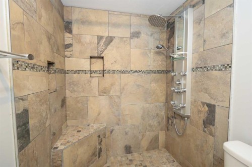51 Ives Crescent, Red Deer, AB - Indoor Photo Showing Bathroom