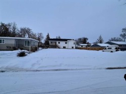 5212 56 Avenue  Ponoka, AB T4J 1G6