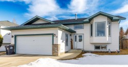 13 Fawn Close  Sylvan Lake, AB T4S 1X4