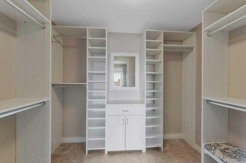 404-6 Michener Boulevard, Red Deer, AB - Indoor With Storage