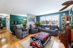 35 Bettenson Street  Red Deer, AB T4R 1J5