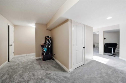 247 Kingston Way Se, Airdrie, AB - Indoor Photo Showing Other Room