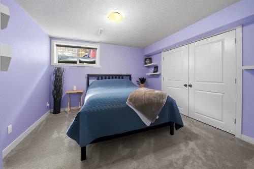 247 Kingston Way Se, Airdrie, AB - Indoor Photo Showing Bedroom