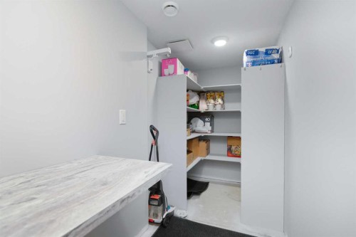 10 Adamson Avenue, Red Deer, AB - Indoor