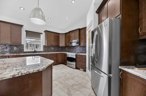 17 Viceroy Crescent, Olds, AB - Indoor Photo Showing Kitchen With Upgraded Kitchen