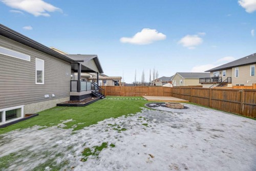 17 Viceroy Crescent, Olds, AB - Outdoor