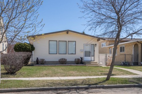 5223 42 Street  Camrose, AB T4V 1A7