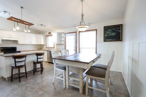 27 Falcon Crescent, Sylvan Lake, AB - Indoor