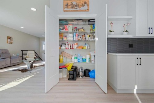 130 Mitchell Crescent, Blackfalds, AB - Indoor Photo Showing Other Room