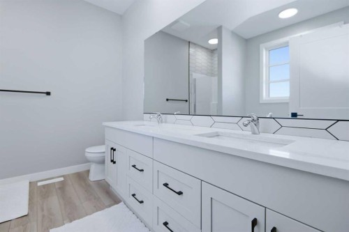 130 Mitchell Crescent, Blackfalds, AB - Indoor Photo Showing Bathroom