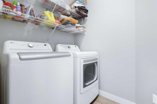 130 Mitchell Crescent, Blackfalds, AB - Indoor Photo Showing Laundry Room