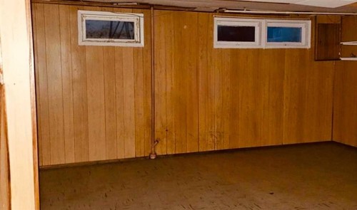 5110 51, Castor, AB - Indoor Photo Showing Other Room