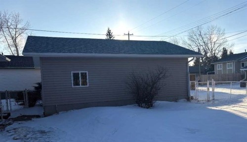 5110 51, Castor, AB - Outdoor